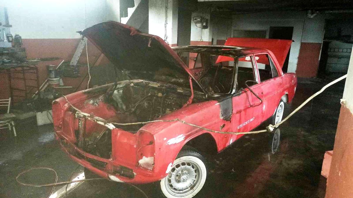 Son dakika haberleri... Park halindeki otomobilde yangın
