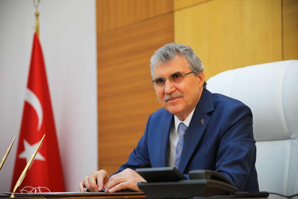 Sakarya\'da sağlık çalışanları için ücretsiz ulaşım yıl sonuna kadar uzatıldı