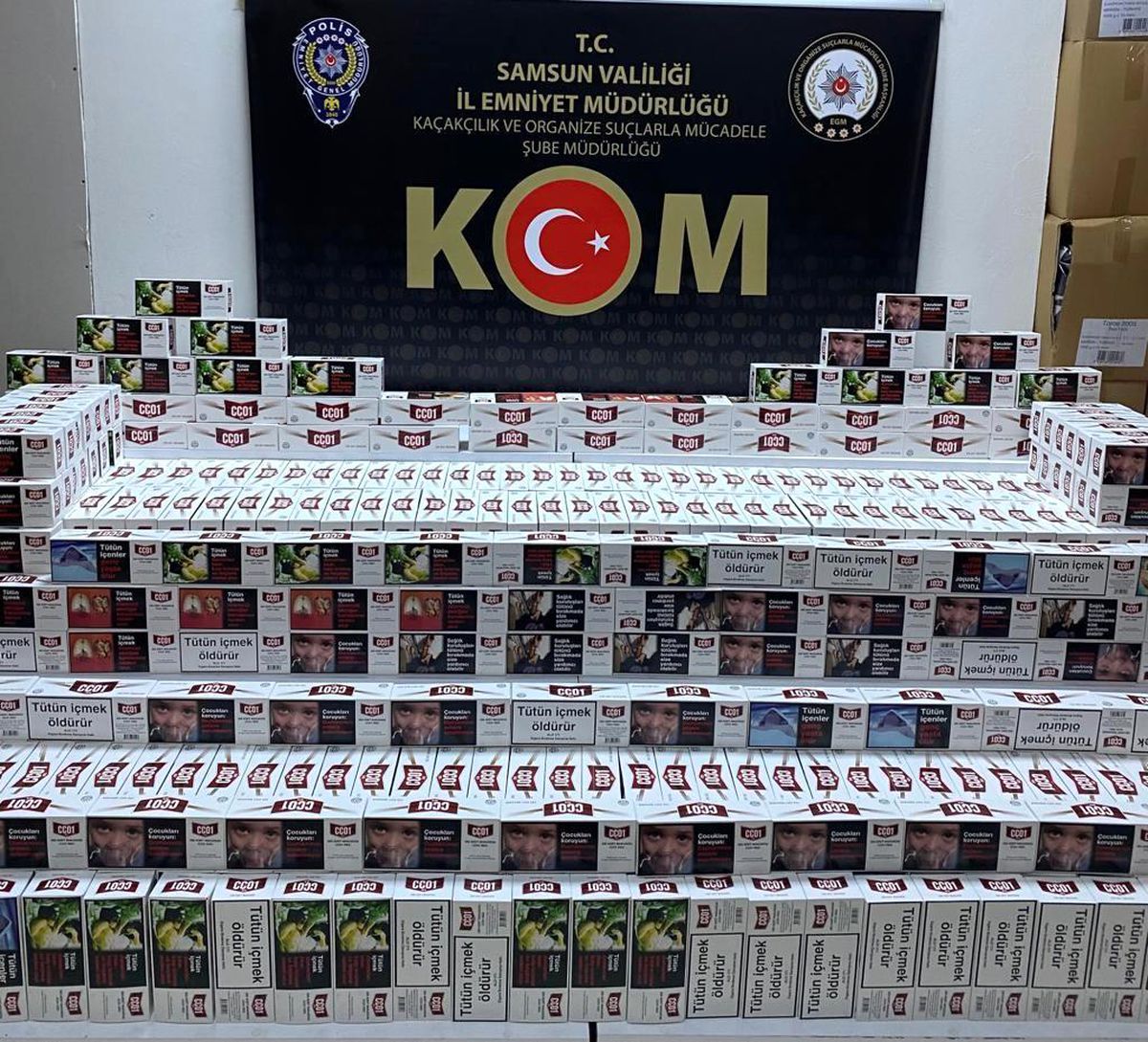 Samsun\'da 140 bin 800 adet kaçak makaron ele geçti