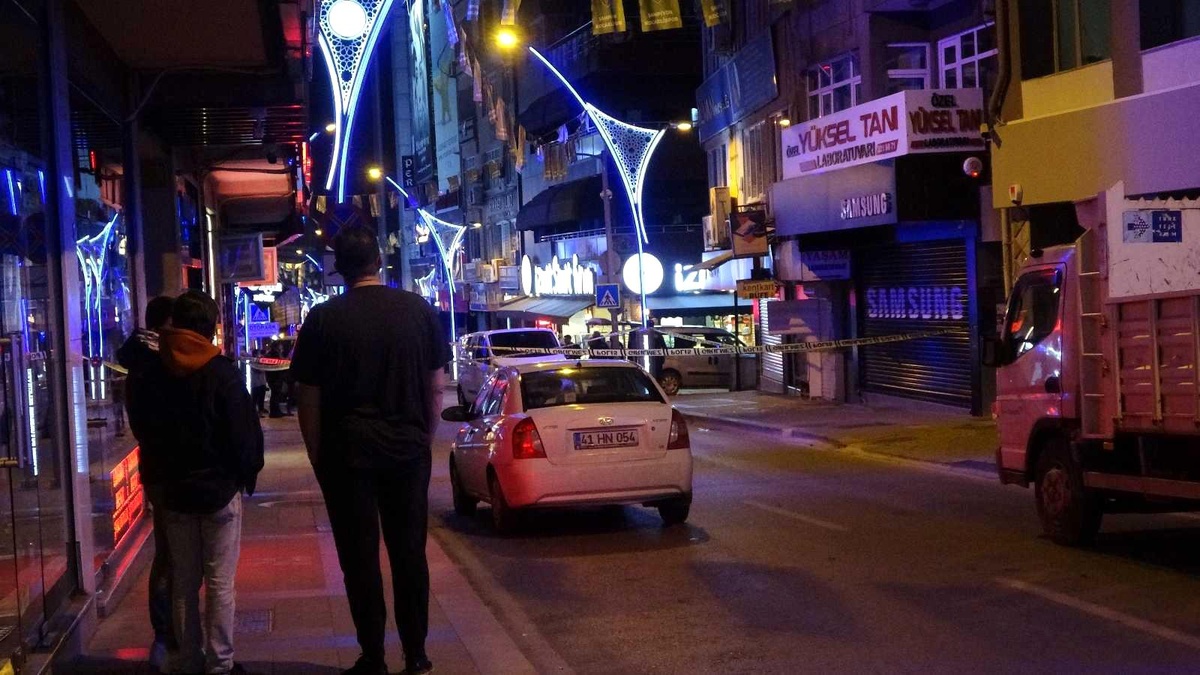 Son dakika haber... Sevgilisi ile tartıştıktan sonra 5. kattan düşen transseksüel birey hayatını kaybetti