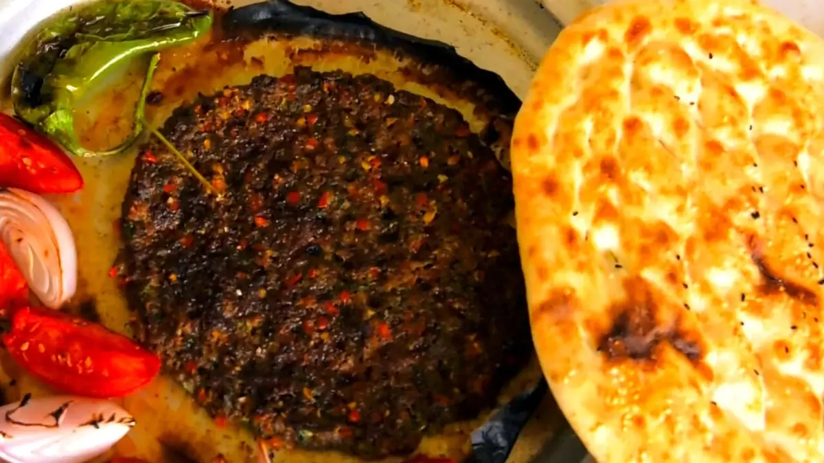 Tepsi ve Kâğıt Kebabı