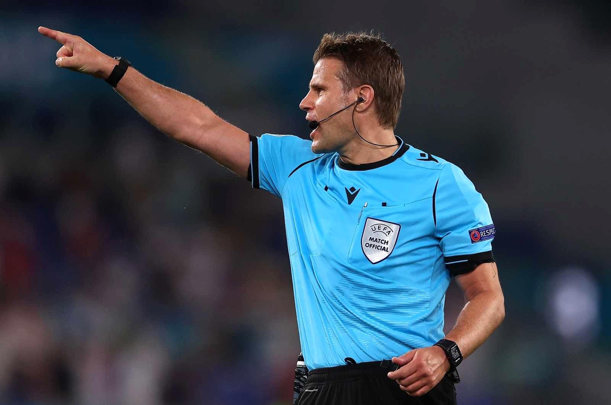 Türkiye-Norveç maçını Alman hakem Felix Brych yönetecek