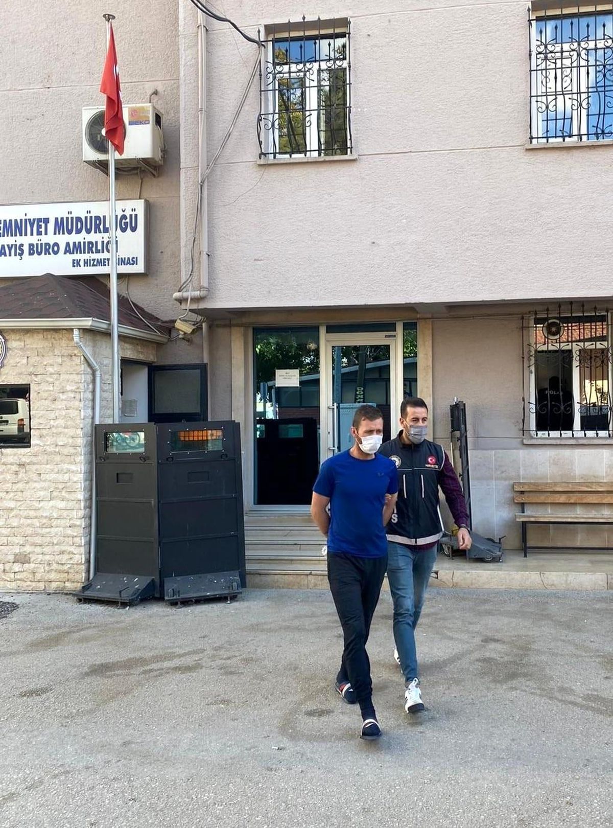 Uyuşturucu satıcısı polis ve jandarmanın ortak operasyonuyla yakalandı
