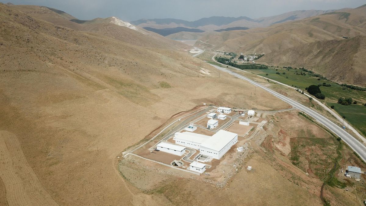 Yüksekova\'da inşa edilen tesis, 2045 yılına kadar içme suyu ihtiyacını karşılayacak