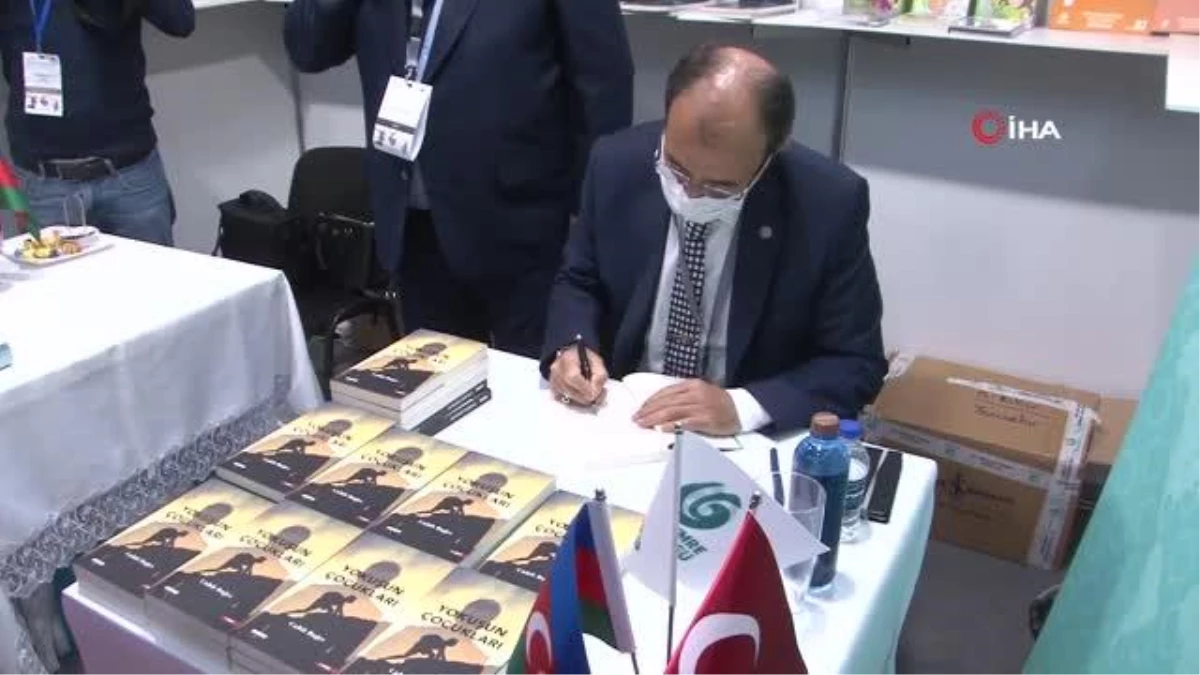 7. Bakü Uluslararası Kitap Fuarı\'nda Türkiye Bakü Büyükelçisi Cahit Bağcı\'nın kitabının imza günü yapıldıTürkiye Bakü Büyükelçisi Cahit Bağcı\'nın...