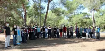 Adana'da jandarma ekipleri gençler çevre temizliği yaptı