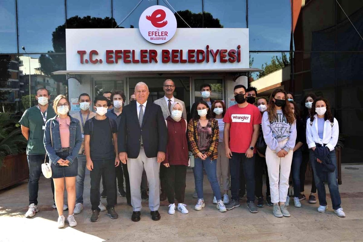 Başkan Atay tıp öğrencilerini ağırladı