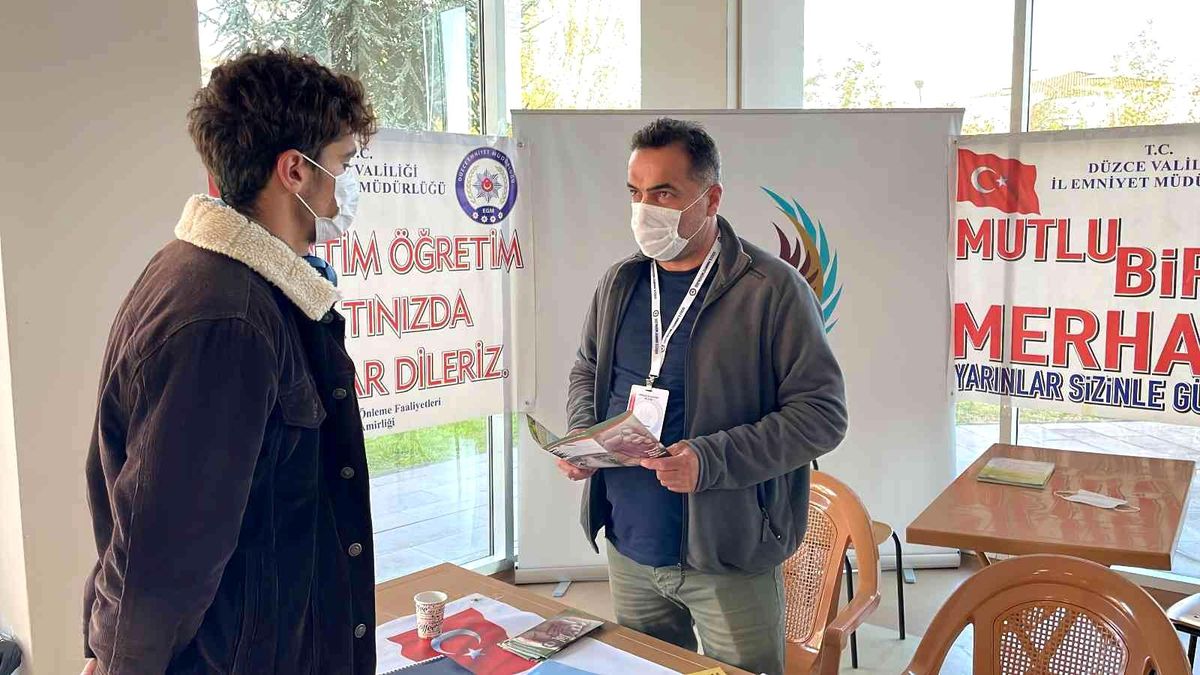 BÖF ekipleri üniversite öğrencilerini bilgilendirdi
