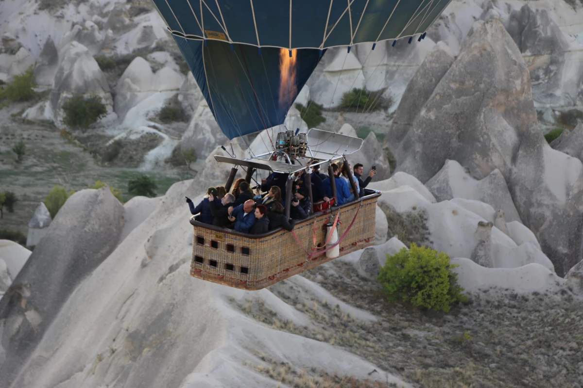 Kapadokya\'yı geçen ay 288 bin turist ziyaret etti