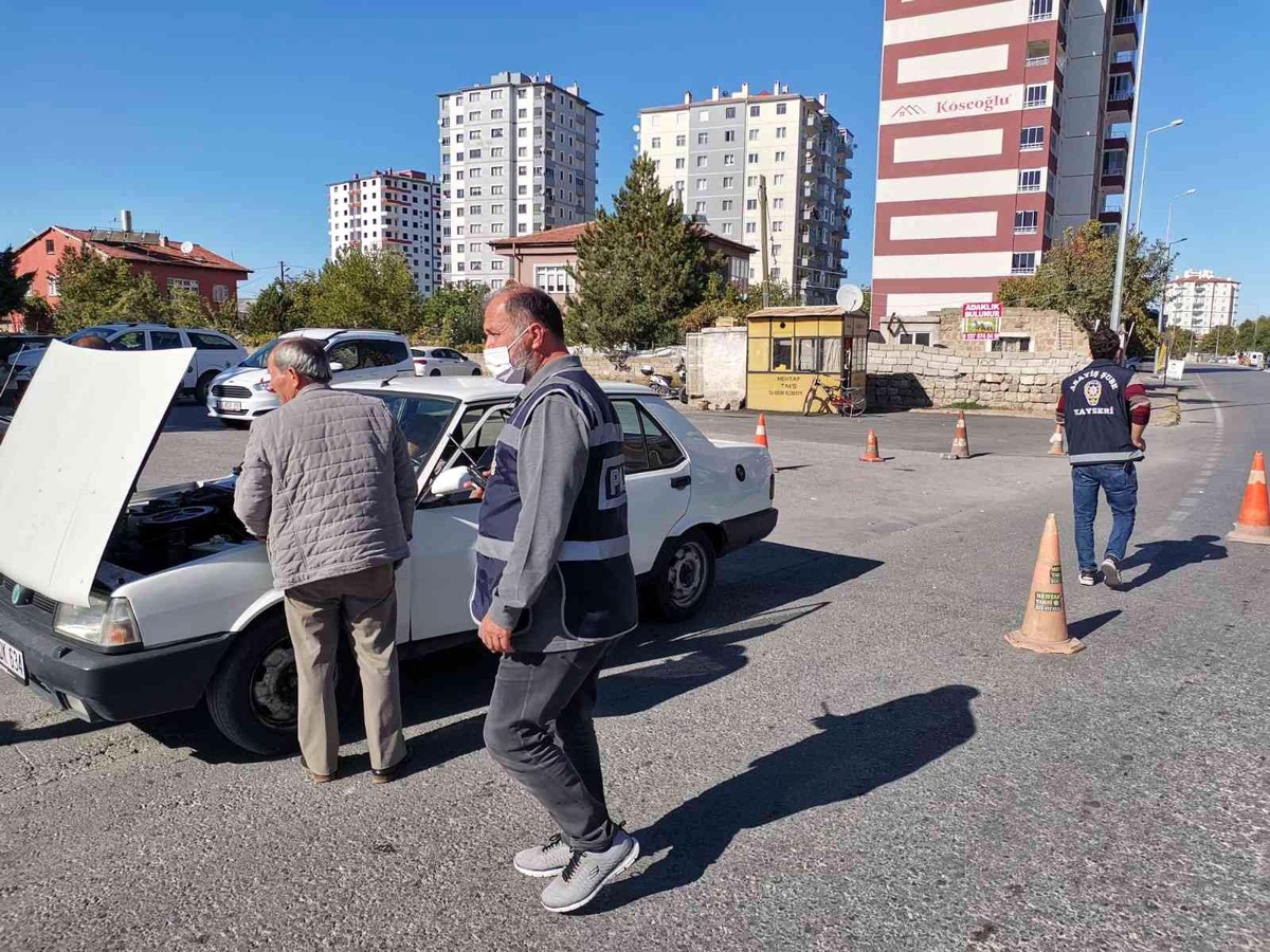 Kayseri\'de araçlar ve motosikletler denetlendi