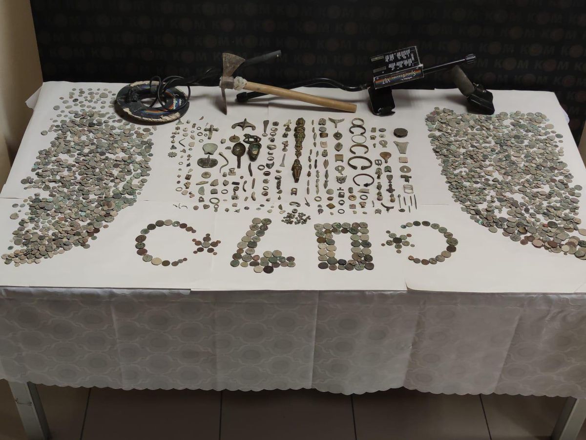 Kırşehir\'de 3 bin 103 parça tarihi eser ele geçirildi