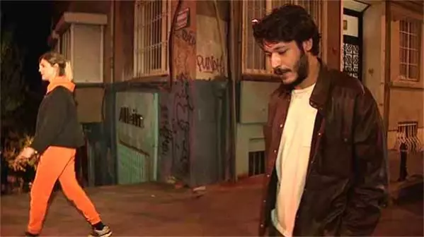 Alara Bozbey ile görüntülenen Kubilay Aka: Sadece arkadaşız