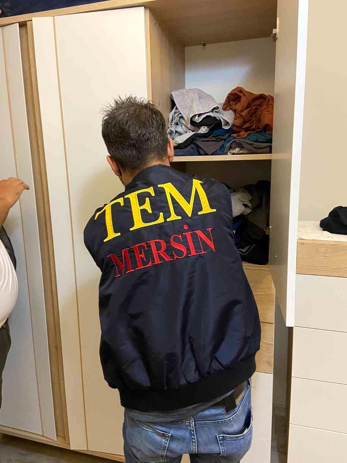 Mersin\'de FETÖ operasyonu: 8 gözaltı