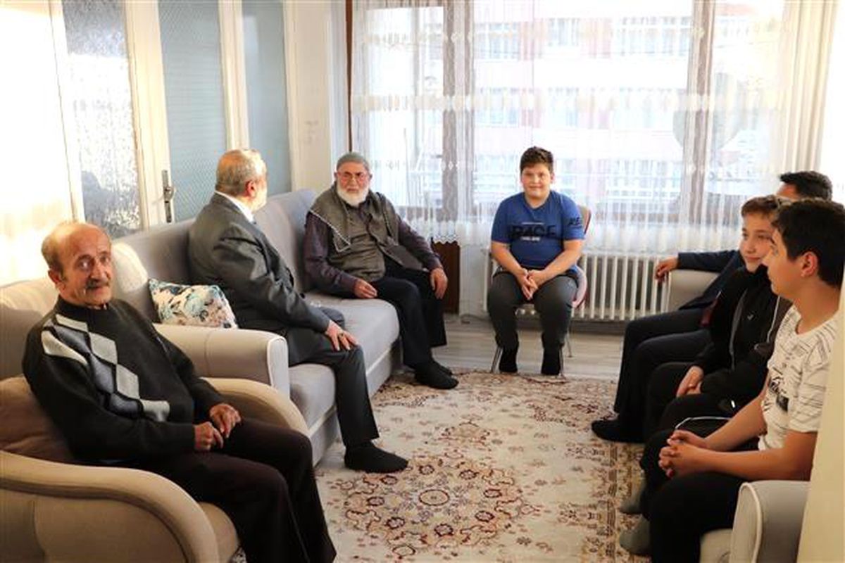 Sivas\'ta yaşayan emekli din görevlilerine vefa