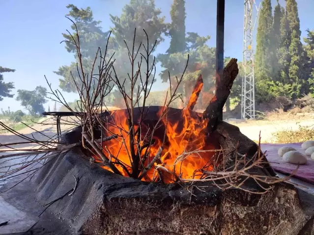 Tandır ekmeği Hataylı kadınların geçim kaynağı