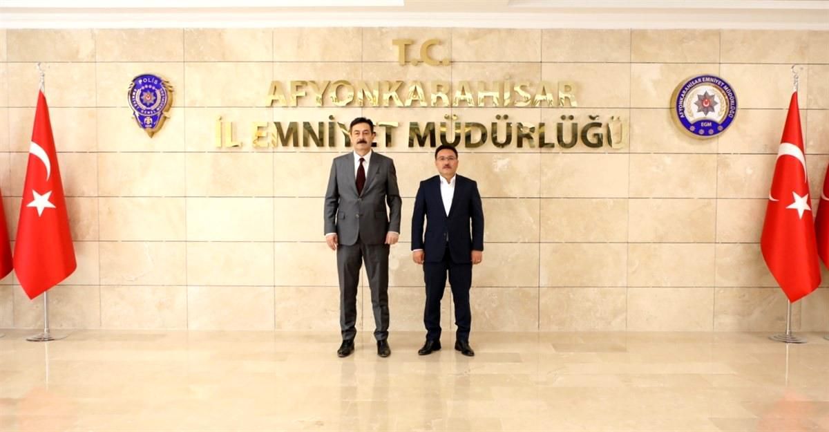 Vali Çiçek Afyonkarahisar İl Emniyet Müdürlüğü\'nün çalışmalarını övgüyle anlattı Açıklaması