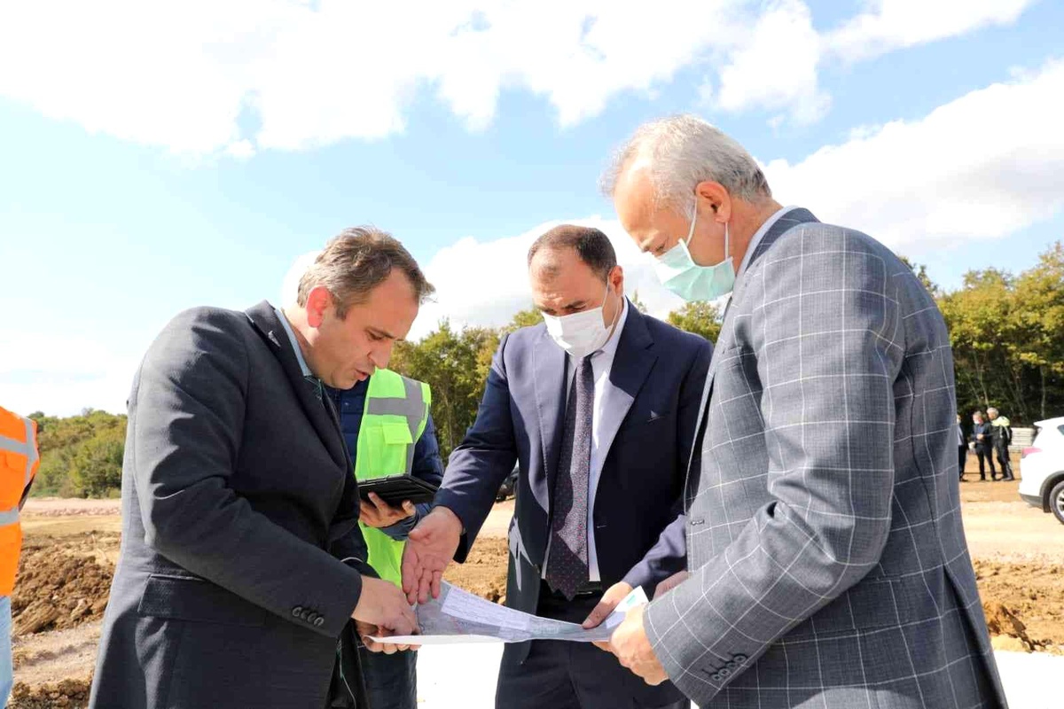 Vali Kaldırım Yeni Yapılan Hastanelerdeki Çalışmaların Hızlandırılması Talimatı Verdi