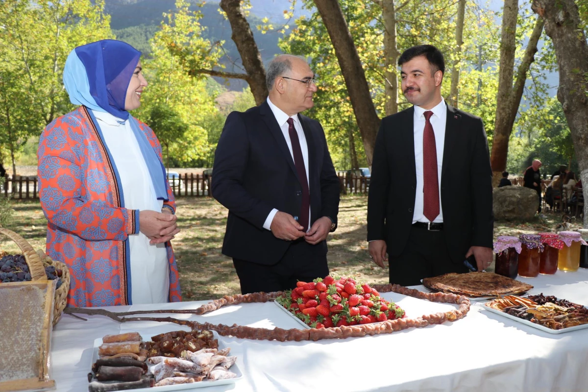 5.Uluslararası Adana Lezzet Festivali kapsamında "Gastronomi Treni" Pozantı\'ya geldi