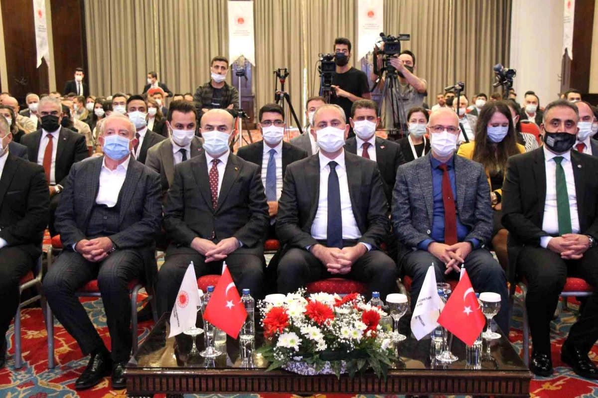 Adalet Bakanı Gül: "Devletin temel amacı insan onurunu korumaktır"
