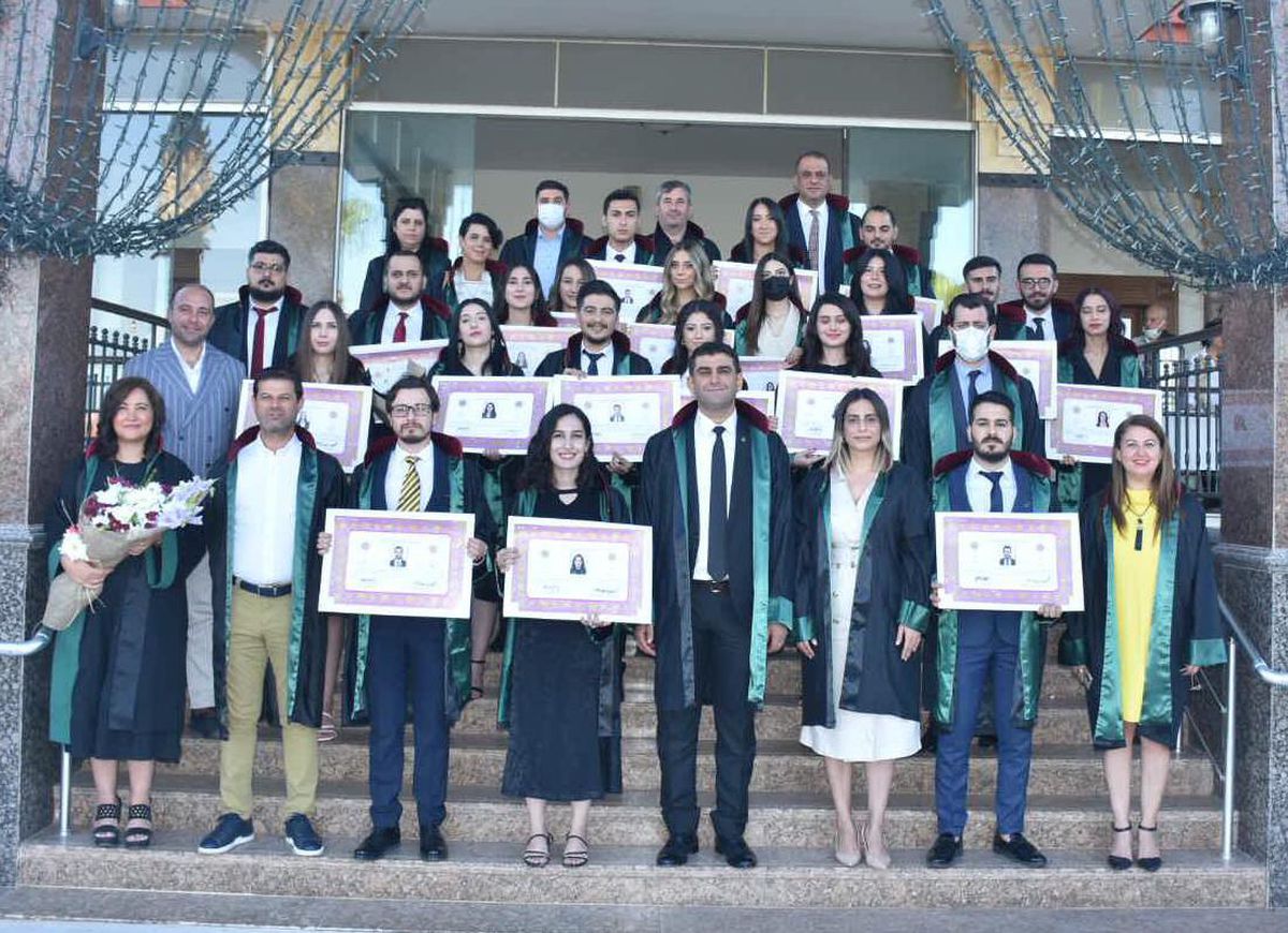 Adana\'da stajını tamamlayan 25 avukat mesleğe başladı