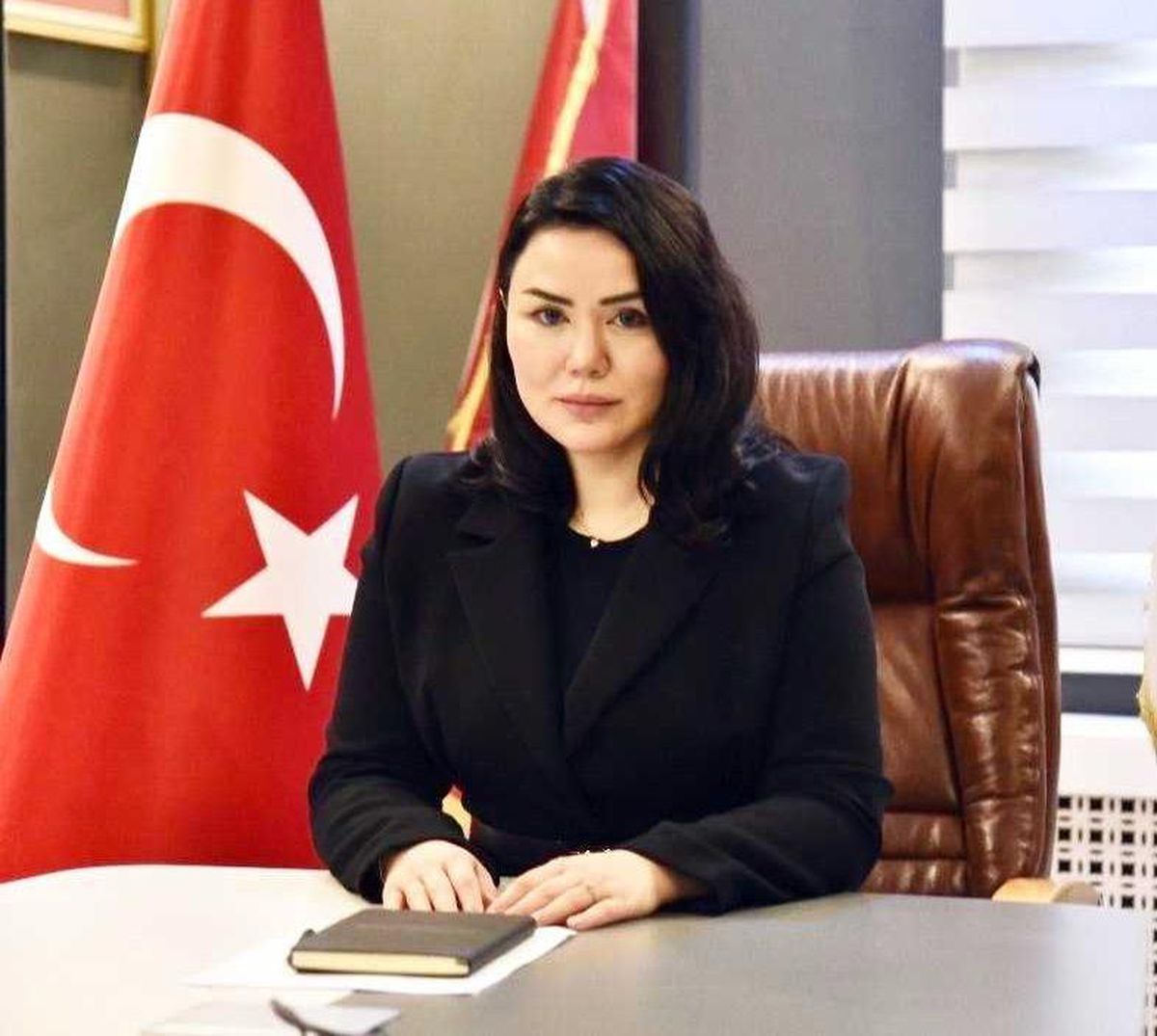 AK Parti\'den Büyükşehir Belediyesine trafik sorunu eleştirisi