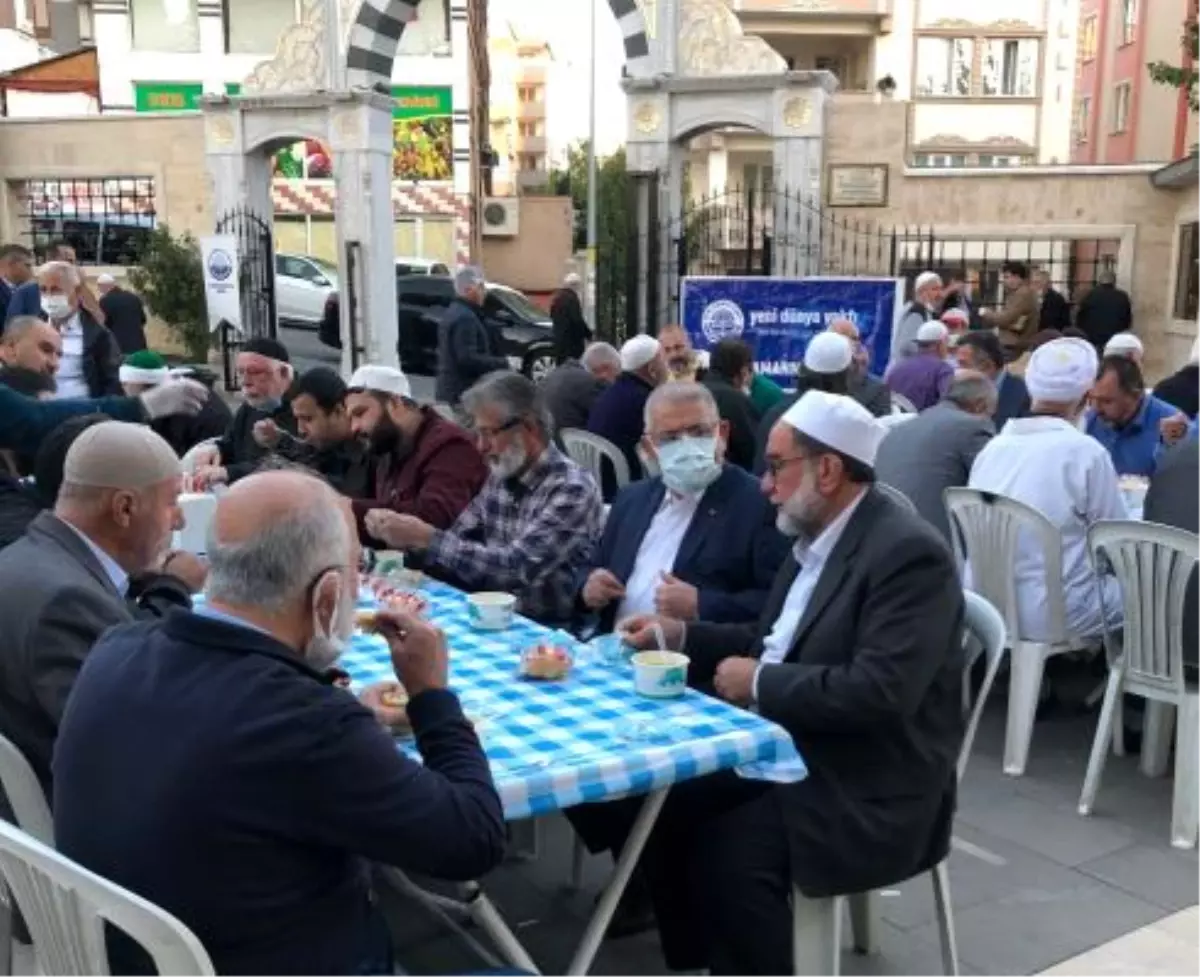 Başkan Mahçiçek\'ten Abdülhamithan Camiinde Çorba İkramı