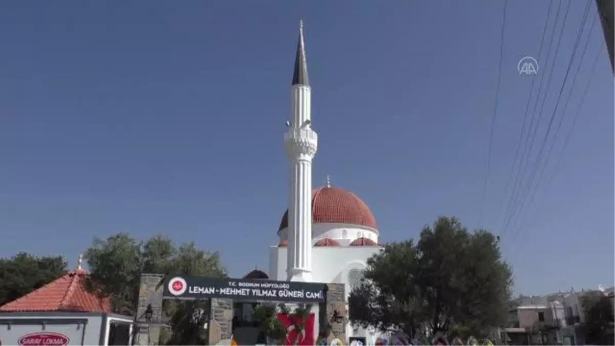 Bodrum\'da bir hayırsever eşinin vasiyeti üzerine cami yaptırdı