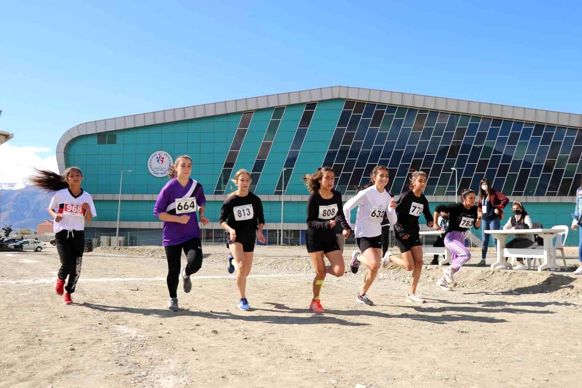 Erzincan\'da "Amatör Spor Haftası" atletizm yarışmaları