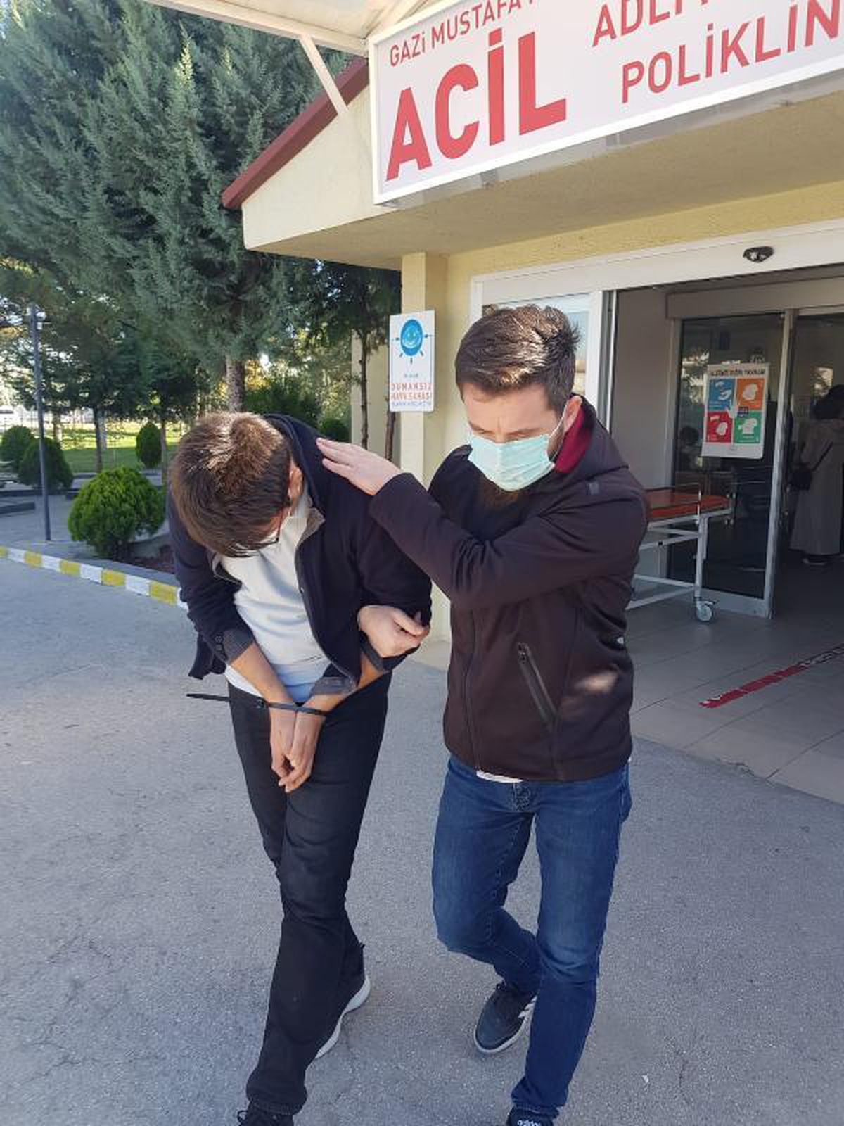 FETÖ\'nün \'emniyet mahrem yapılanması\'na operasyon: 8 gözaltı