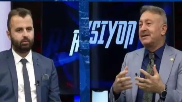 AK Partili vekil Hacı Özkan: Aslında üniversitelilere 250 lira vermemiz gerekiyor, ama biz 650 lira veriyoruz AK Partili vekil Hacı Özkan: Aslında üniversitelilere 250 lira vermemiz gerekiyor, ama biz 650 lira veriyoruz