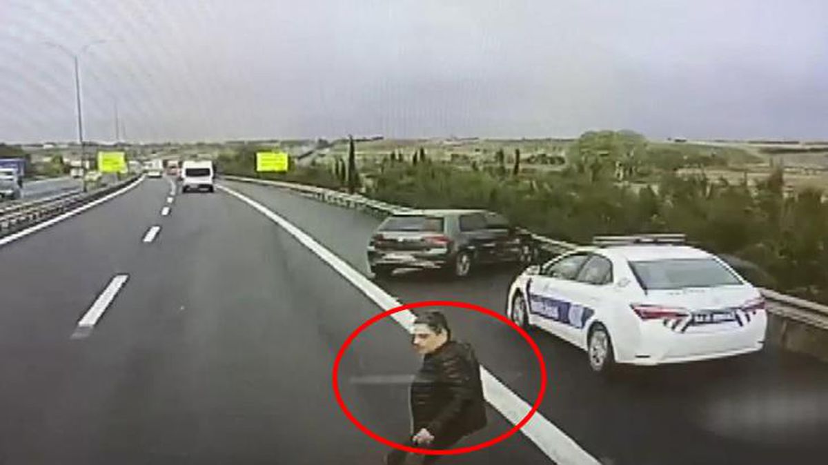 Kaza sırasında tutanak tutan doktor feci şekilde hayatını kaybetti! O anlar saniye saniye kamerada