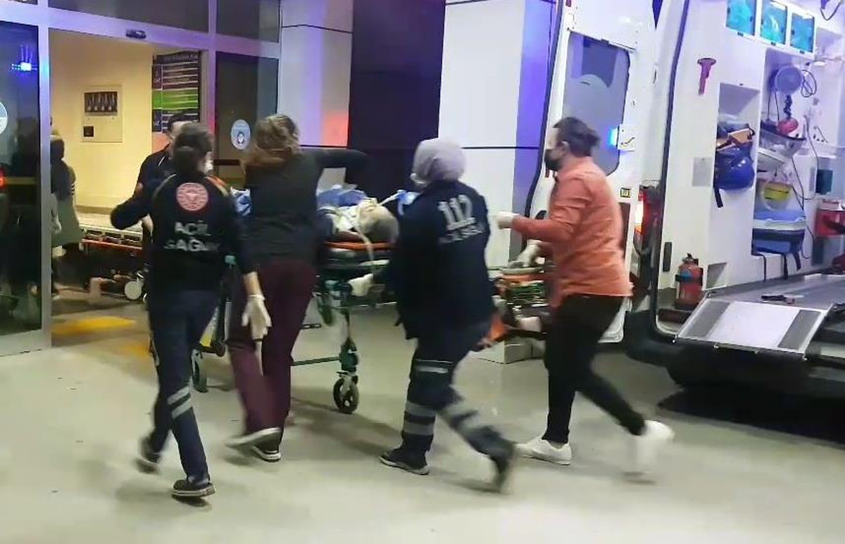 Hafif ticari aracın çarptığı yaşlı kadın hayatını kaybetti