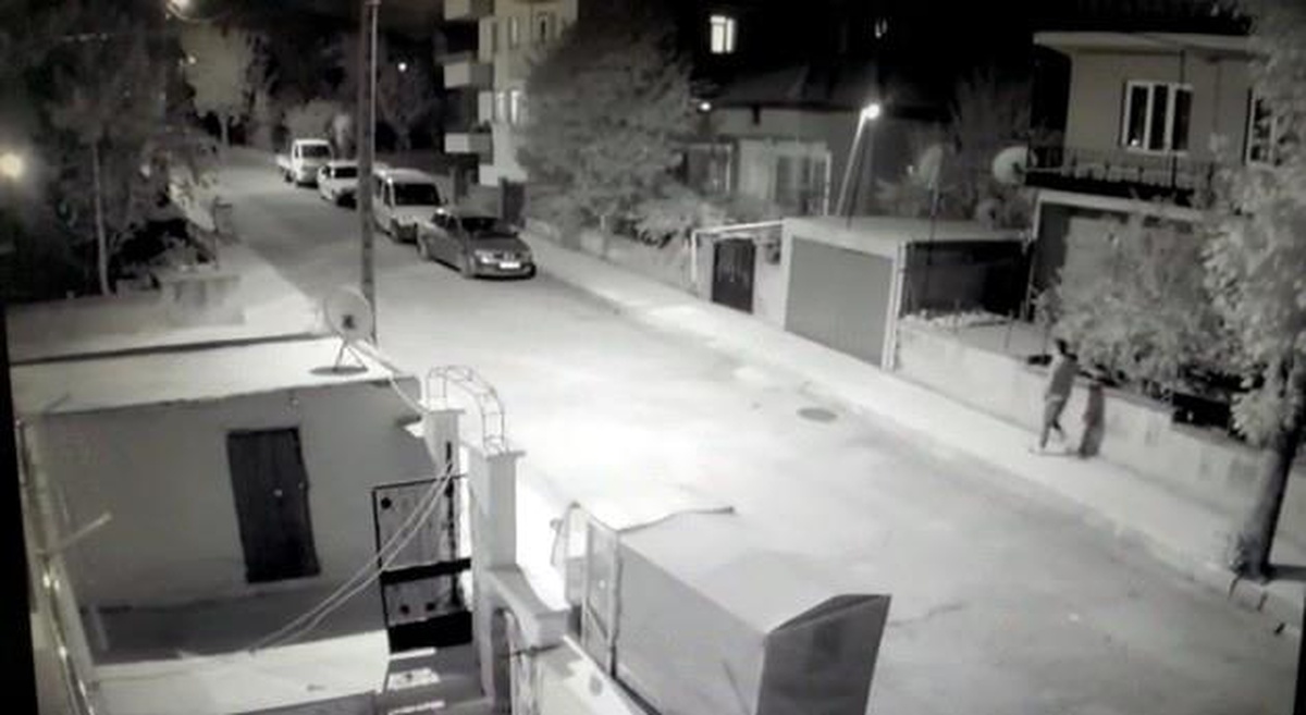 Hırsızlık zanlısı güvenlik kameralarına yakalandı