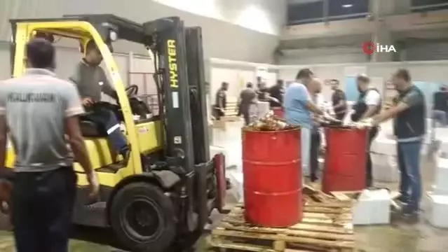 İskenderun Limanı'nda nar ekşisi şişelerinden uyuşturucu çıktı