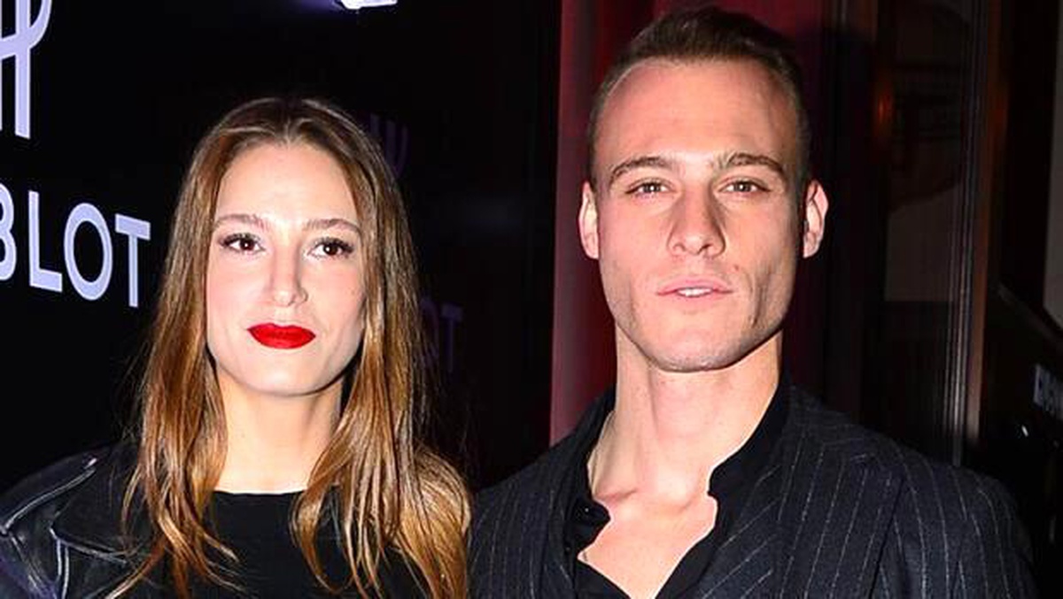 Kerem Bursin ve Serenay Sarıkaya\'nın ayrılığının nedeni yıllar sonra ortaya çıktı!