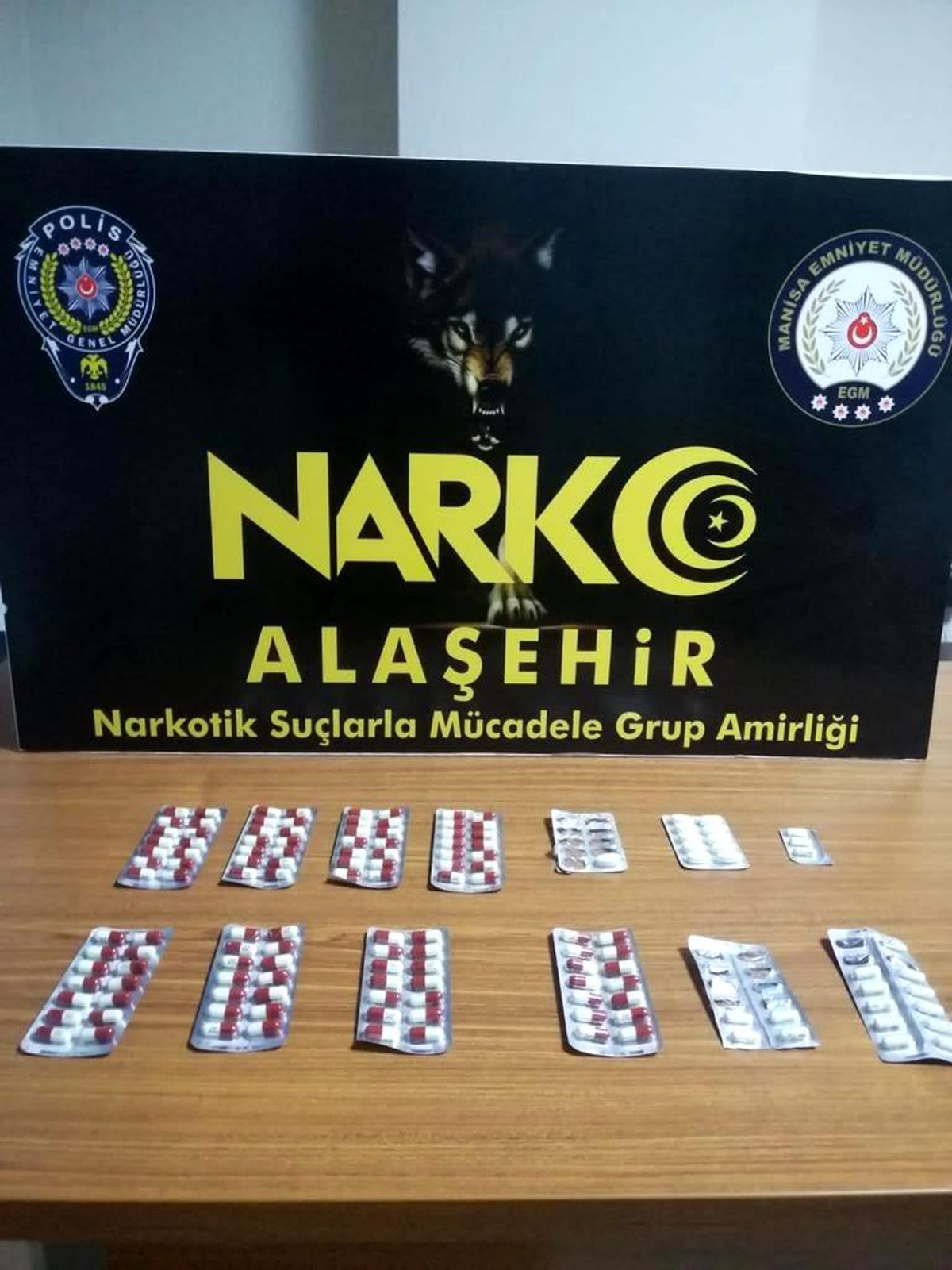 Manisa\'da uyuşturucu operasyonu: 2 kişi tutuklandı
