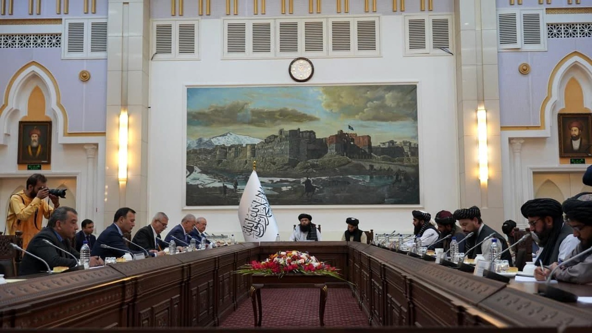 Özbekistan Dışişleri Bakanı Kamilov, Afganistan\'da Taliban hükümeti ile görüştü