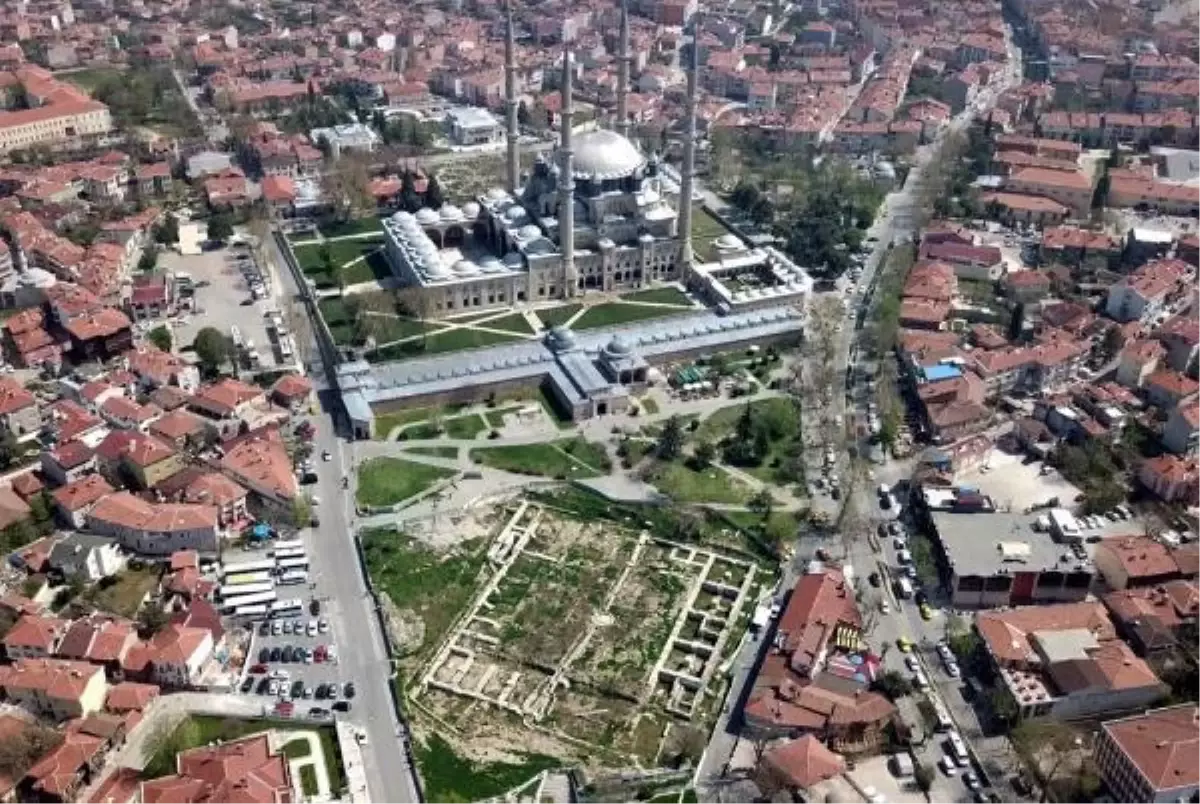 Selimiye Camisi önündeki Yemiş Kapanı Hanı ile ilgili koruma ve konservasyon projeleri onaylandı