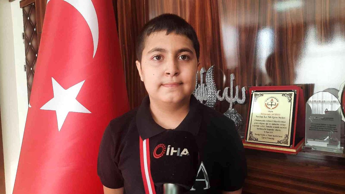 Türkiye Satranç Şampiyonası\'nda ikinci olan olan milli takım oyuncusuna ödülü verildi