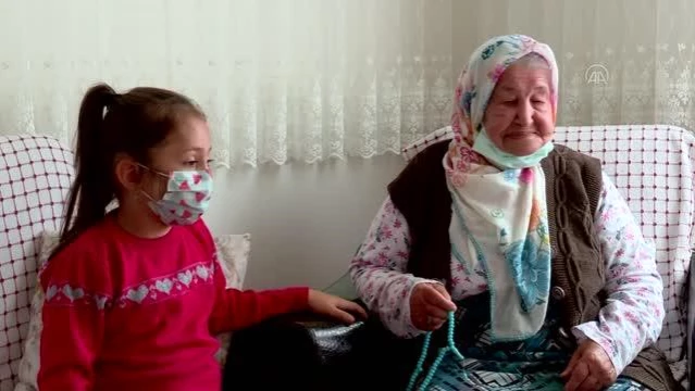 106 yaşında Kovid-19'u yenen Nuriye Özkan'dan aşı çağrısı