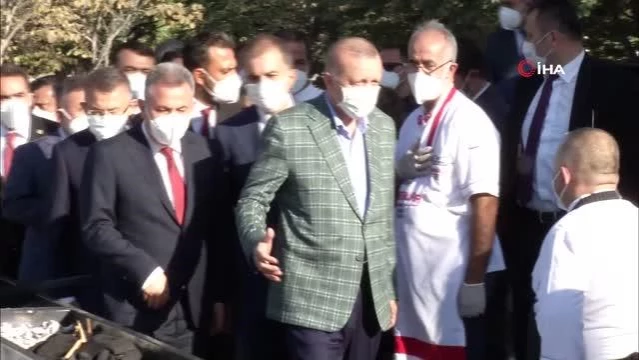 Son dakika... Adana Kebabının ateşini Cumhurbaşkanı Erdoğan yaktı