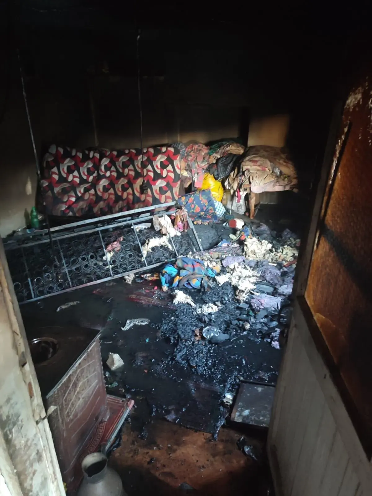 Son dakika haberleri... Afyonkarahisar\'da evinde yangın çıkan yaşlı kadın öldü