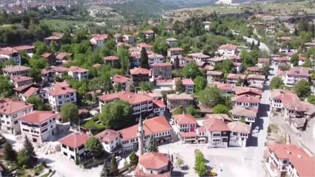 Anadolu topraklarından şekillenen seramik eşyalar evleri süslüyor