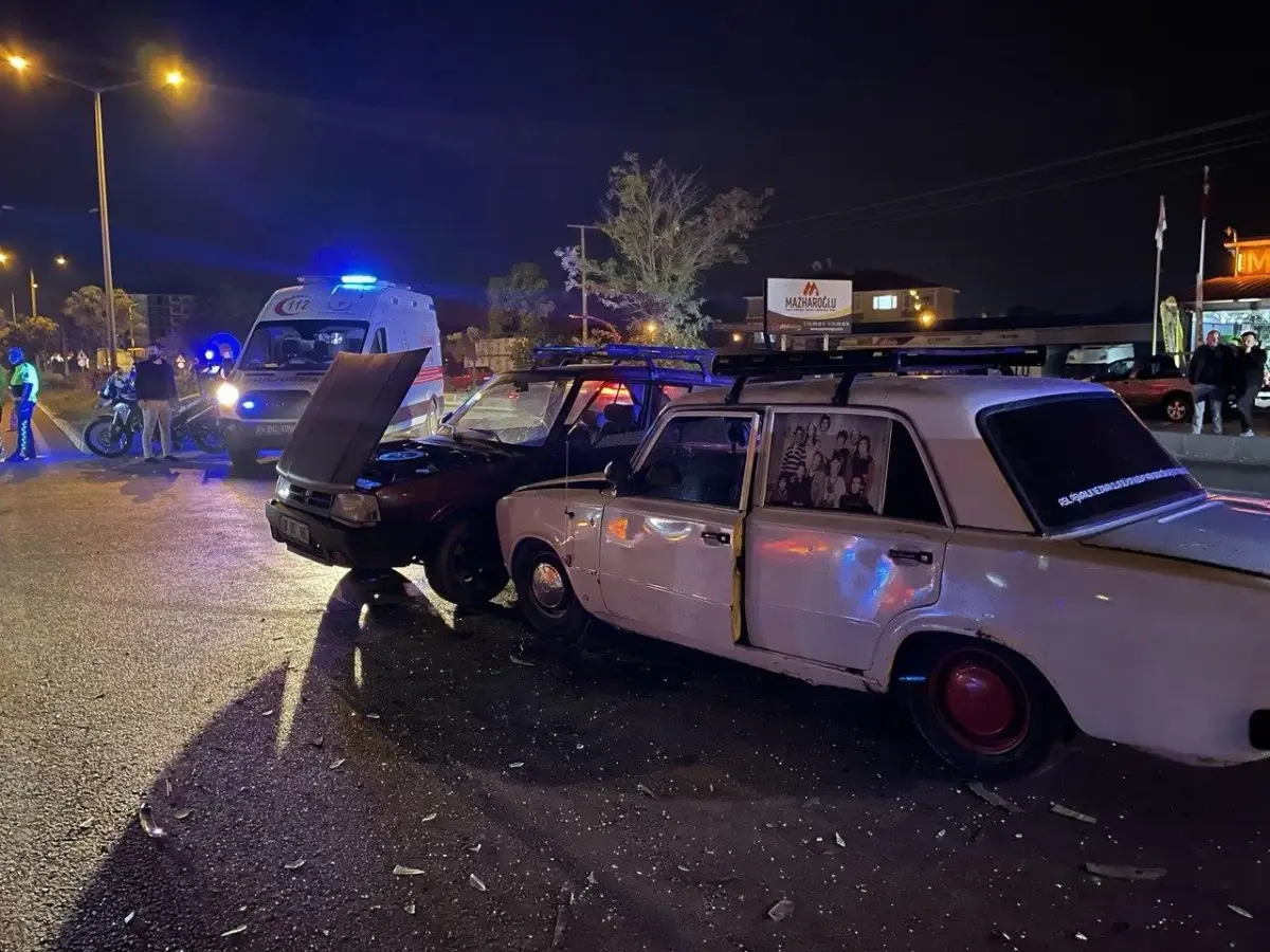 Son dakika haberleri: 3 otomobilin karıştığı kazada 1 kişi yaralandı