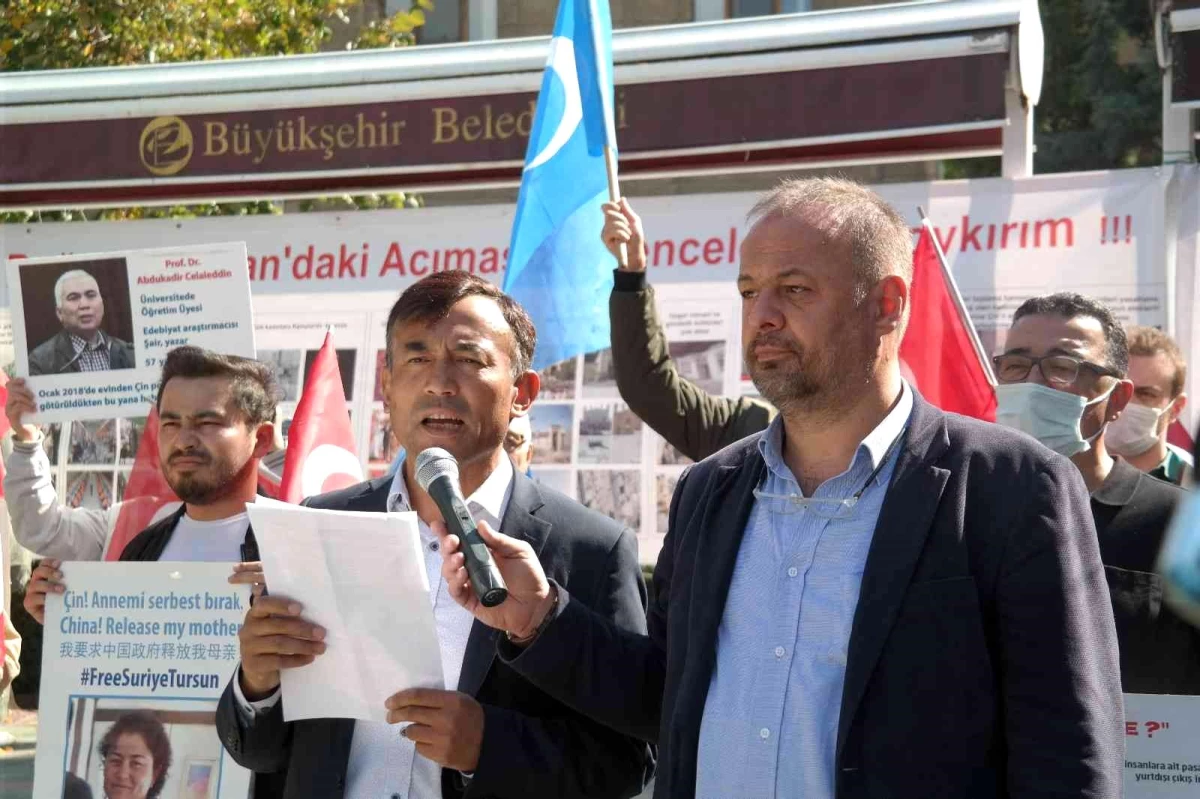 Doğu Türkistanlı mağdurlar Çin\'in zulmünü duyurmak için Eskişehir\'e geldi