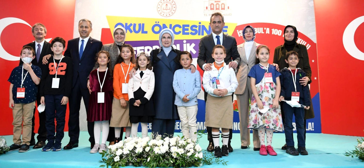 Emine Erdoğan, Küplüce Cahit Zarifoğlu İlkokulu anasınıfını ziyaret etti