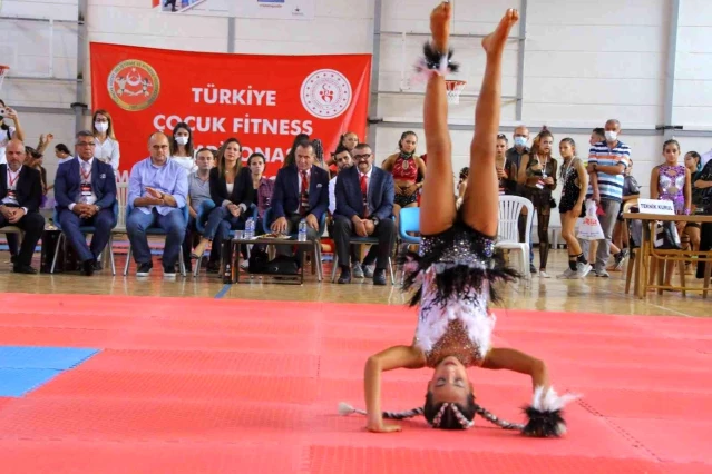 Geleceğin fıtness sporcuları şampiyona heyecanını Selçuk'ta yaşadı