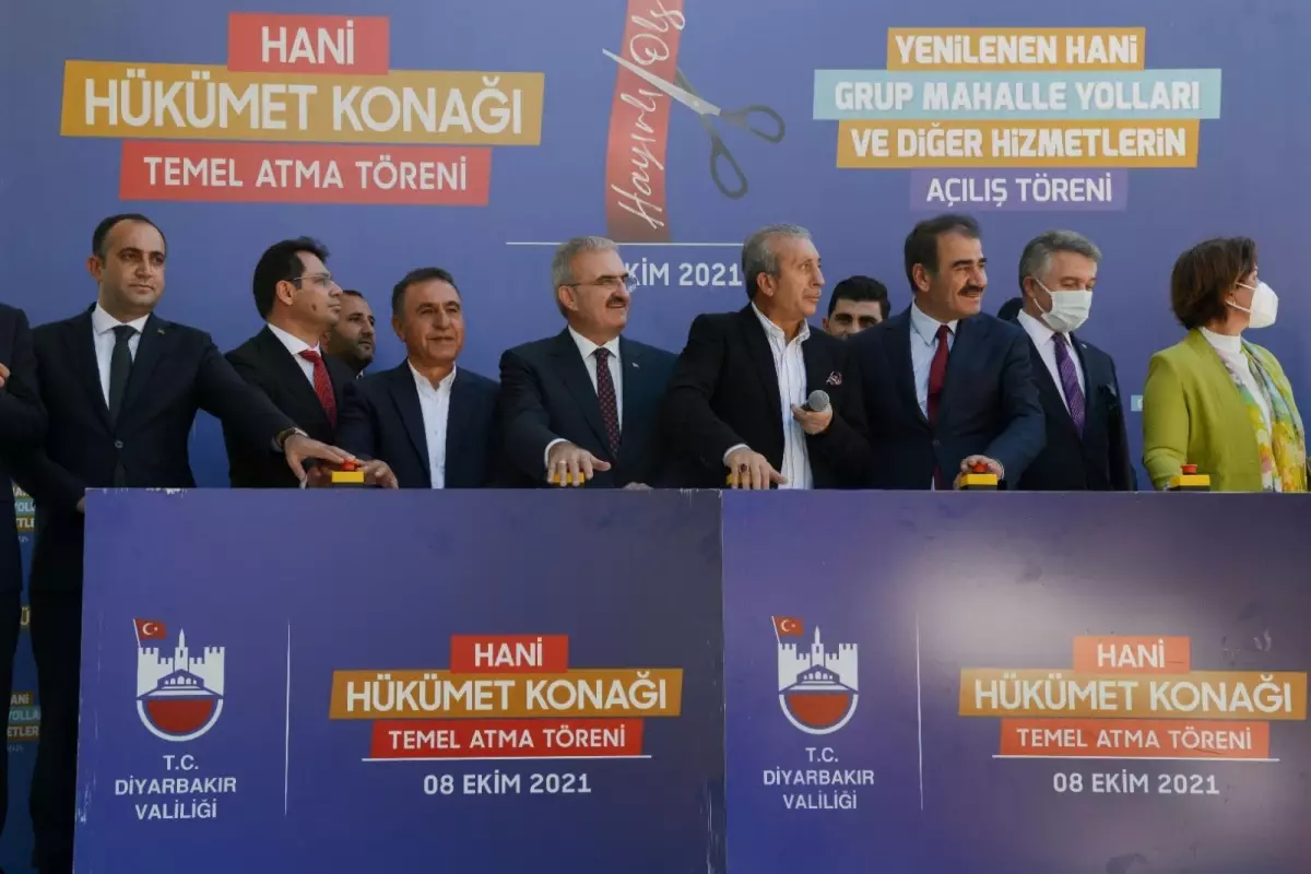 Hani\'de grup mahalle yolunun açılışı yapıldı, Hükumet Konağının temeli atıldı