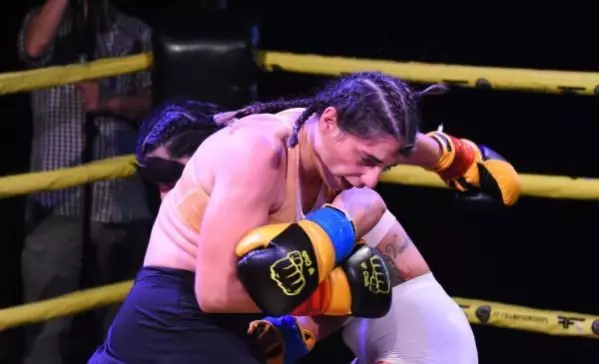 İzmir'de FFC Kick Boks şöleni