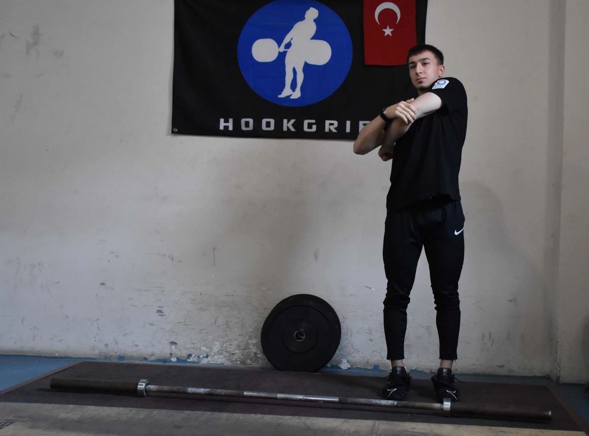Milli halterci Yusuf Fehmi Genç\'in hedefi olimpiyat altın madalyası